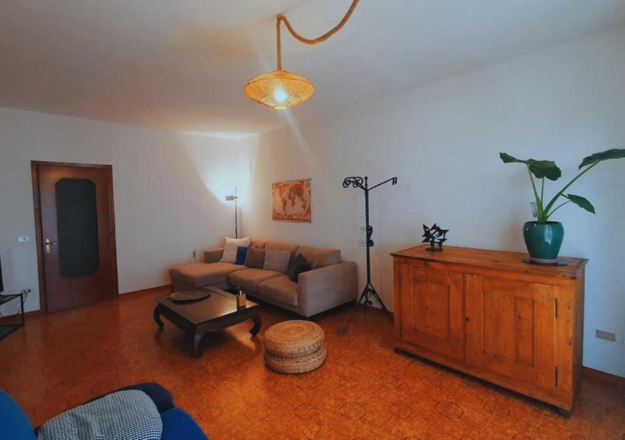 El Lugo Apartment Cola  Luaran gambar